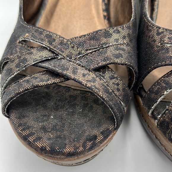 BKE SOUL BLACK GOLD TAN PEEP TOE WEDGE HEELS NEW WITH TAGS SIZE 10 - Picture 4 of 9